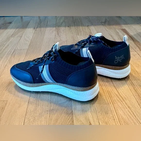 NEW OTBT Speed Sneakers Black Knit Leather Travel Sneakers Platform Lug Sole 7.5 - Picture 7 of 11